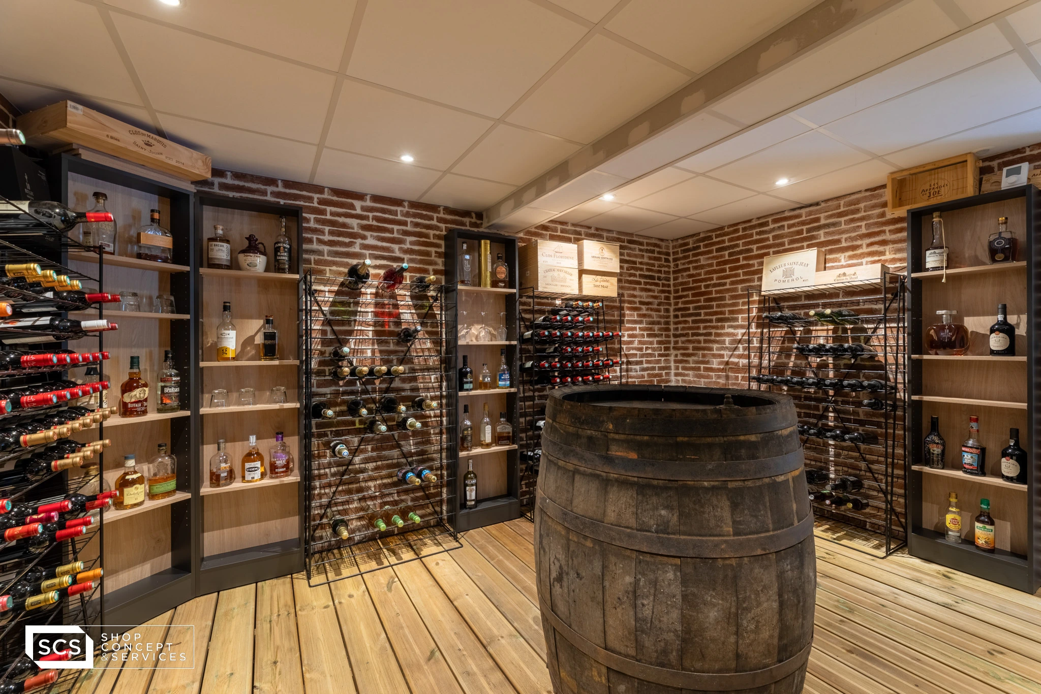 Agencement et ameublement de cave à vins Shop Concept